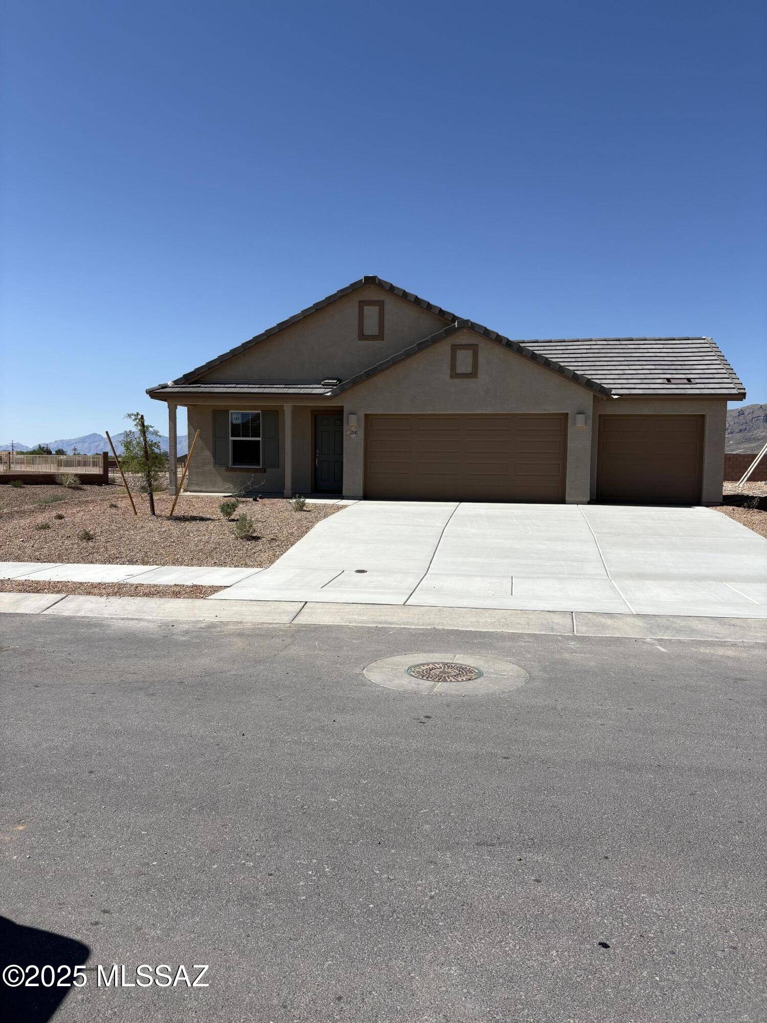 12840 E Curly Neal Drive, Vail, AZ 85641