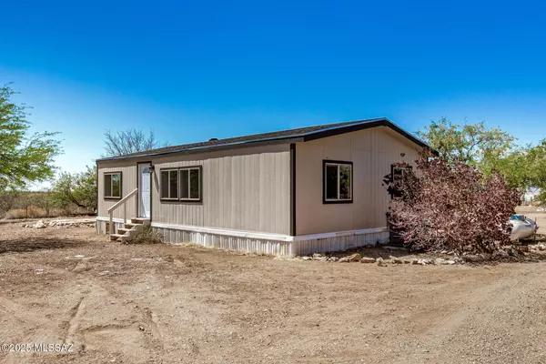 13700 E Lipps Lane, Vail, AZ 85641