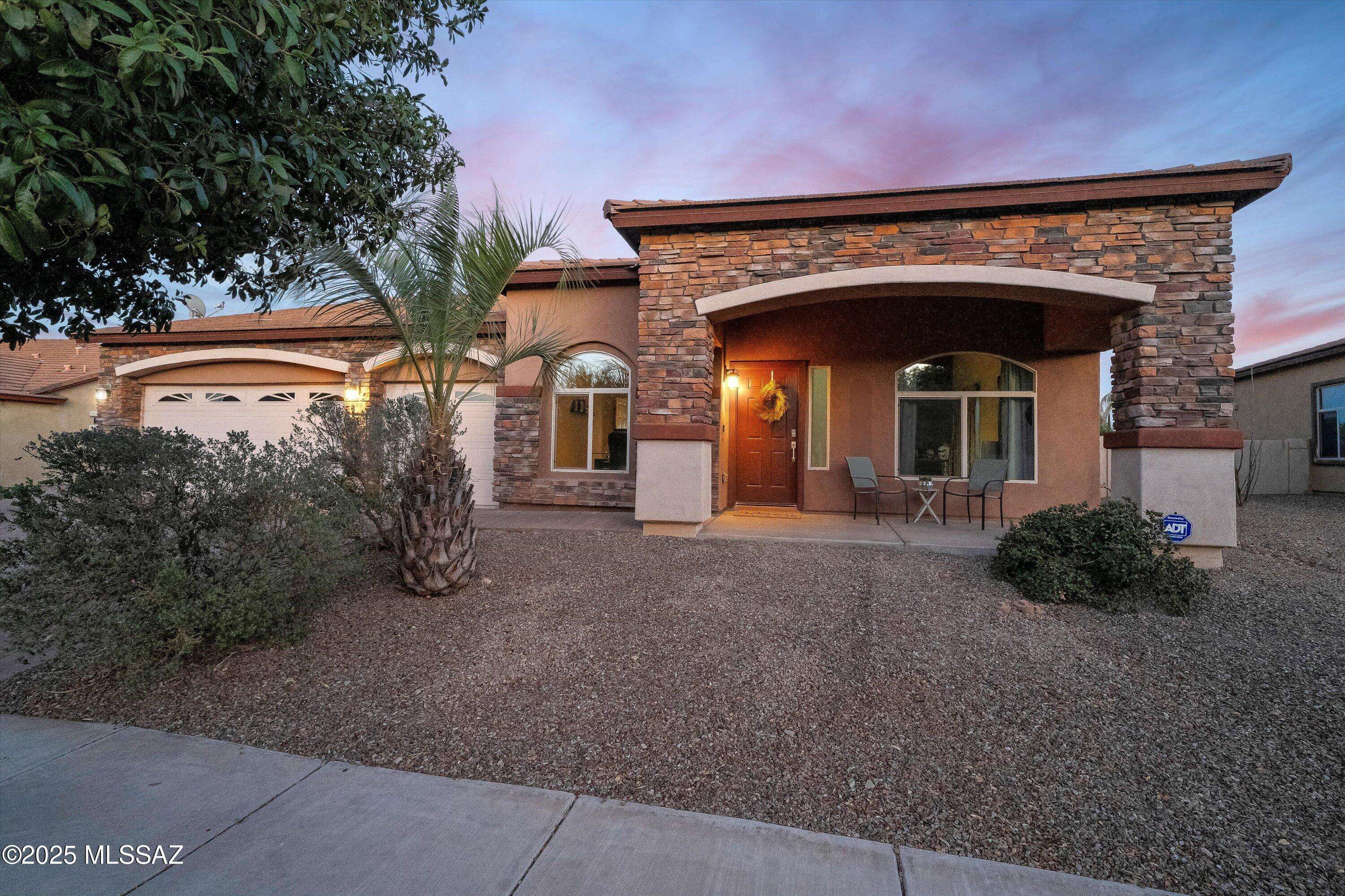 169 W Calle Las Tunas, Sahuarita, AZ 85629