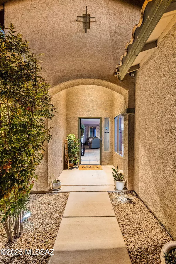 Sahuarita, AZ 85629,832 E Grosvener Hills Place