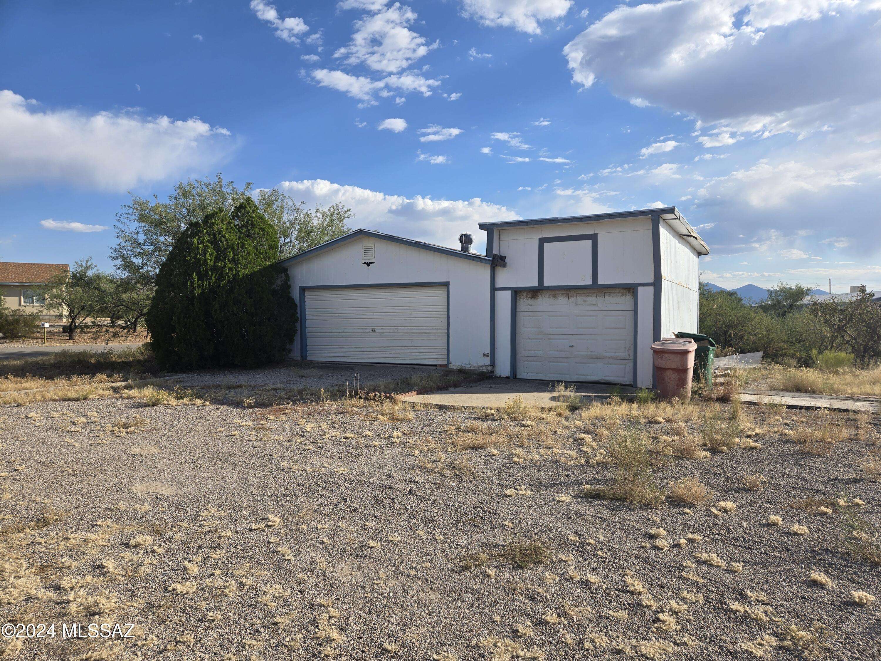 Vail, AZ 85641,605 W Camino Regio