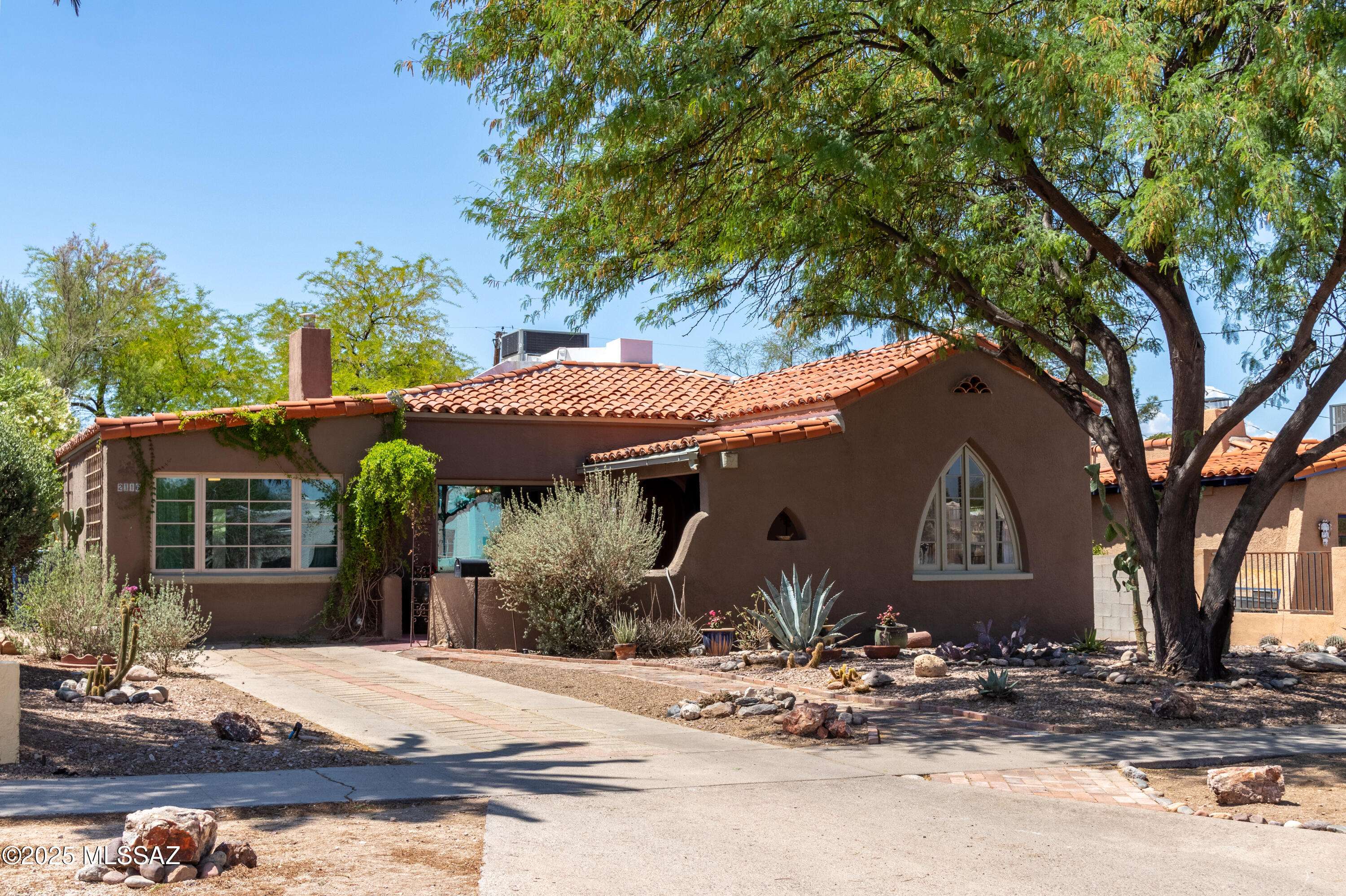 Tucson, AZ 85719,2116 E 8th Street