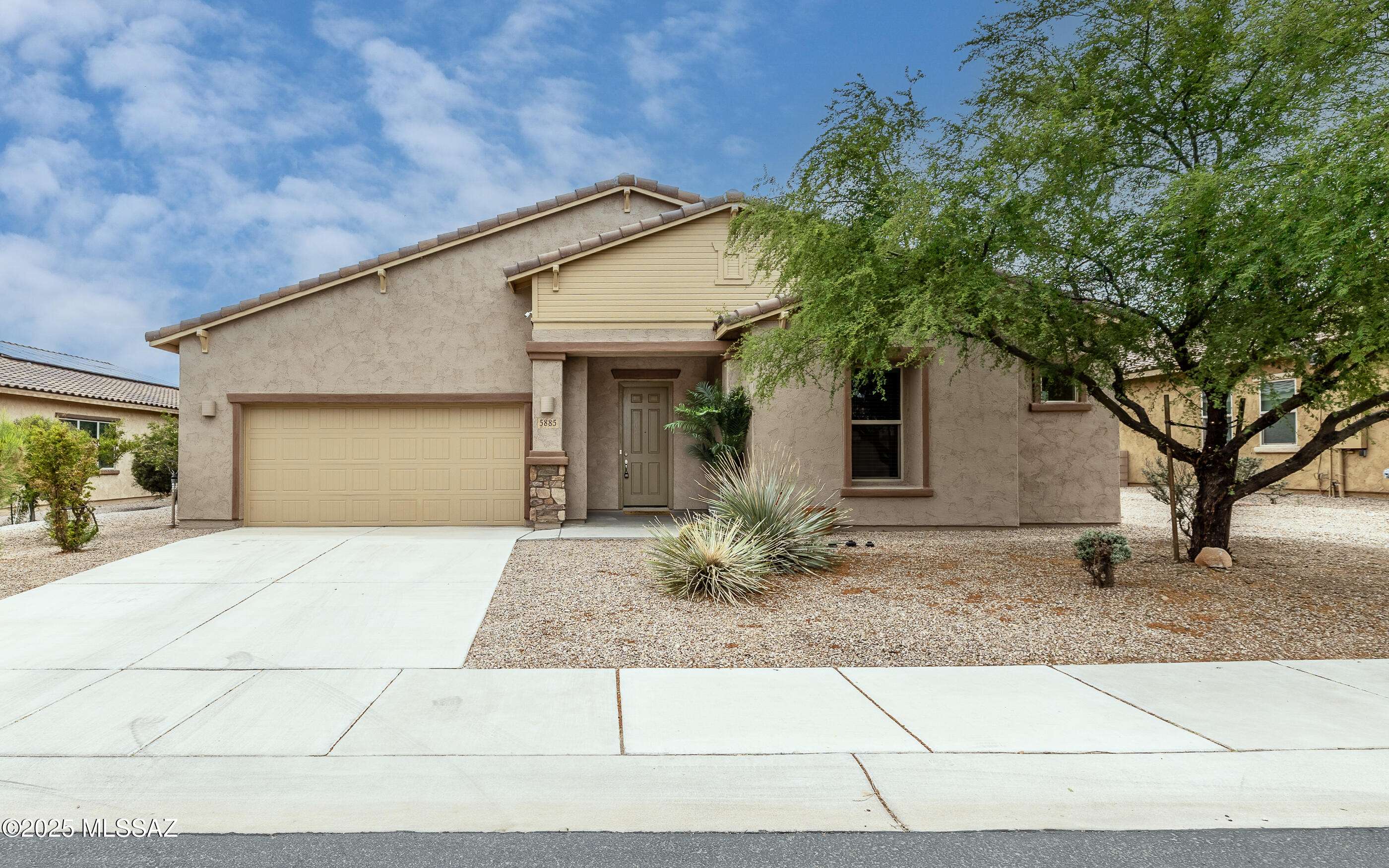 5885 W Yuma Mine Circle, Tucson, AZ 85743
