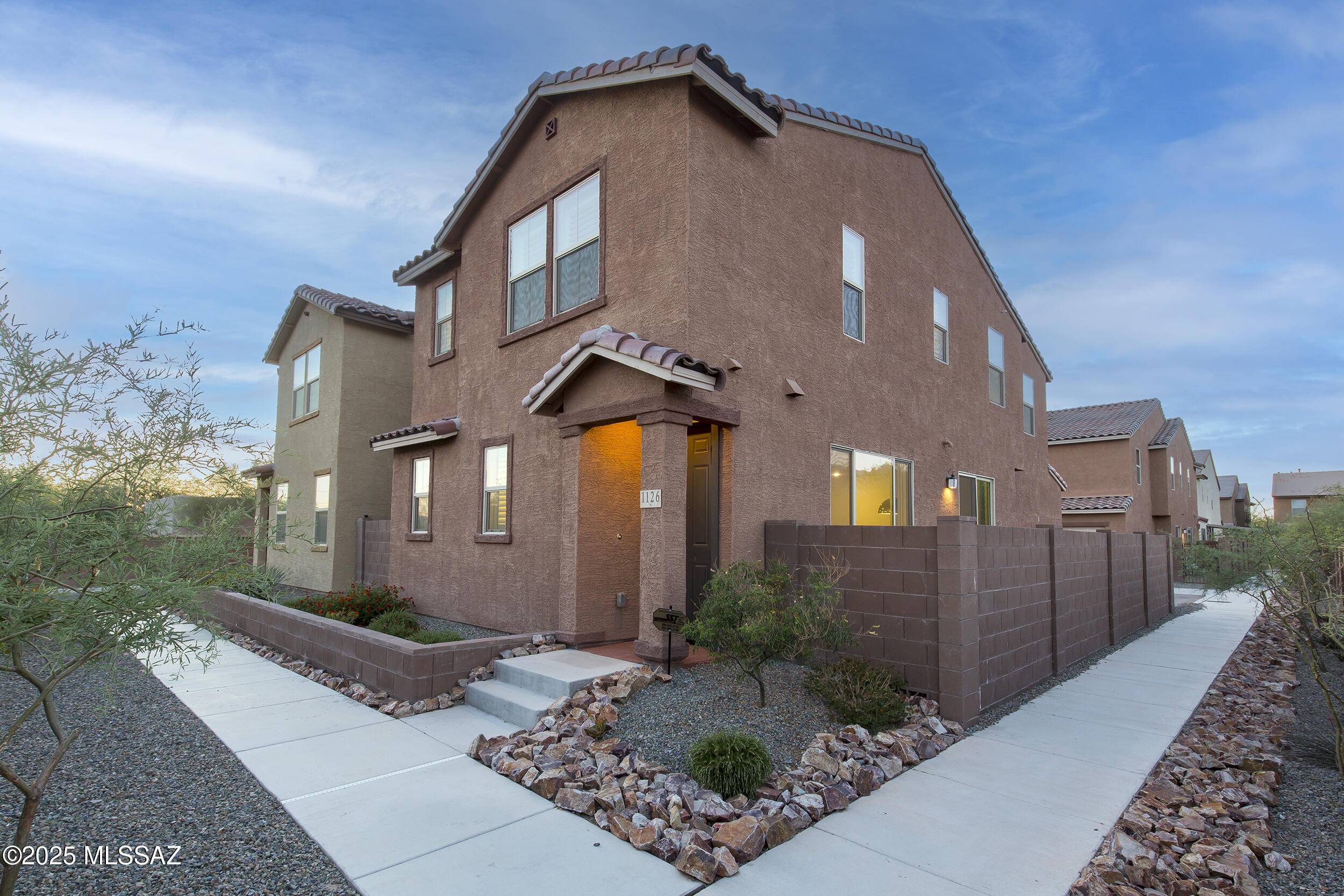 1126 E Cairn Street, Tucson, AZ 85719