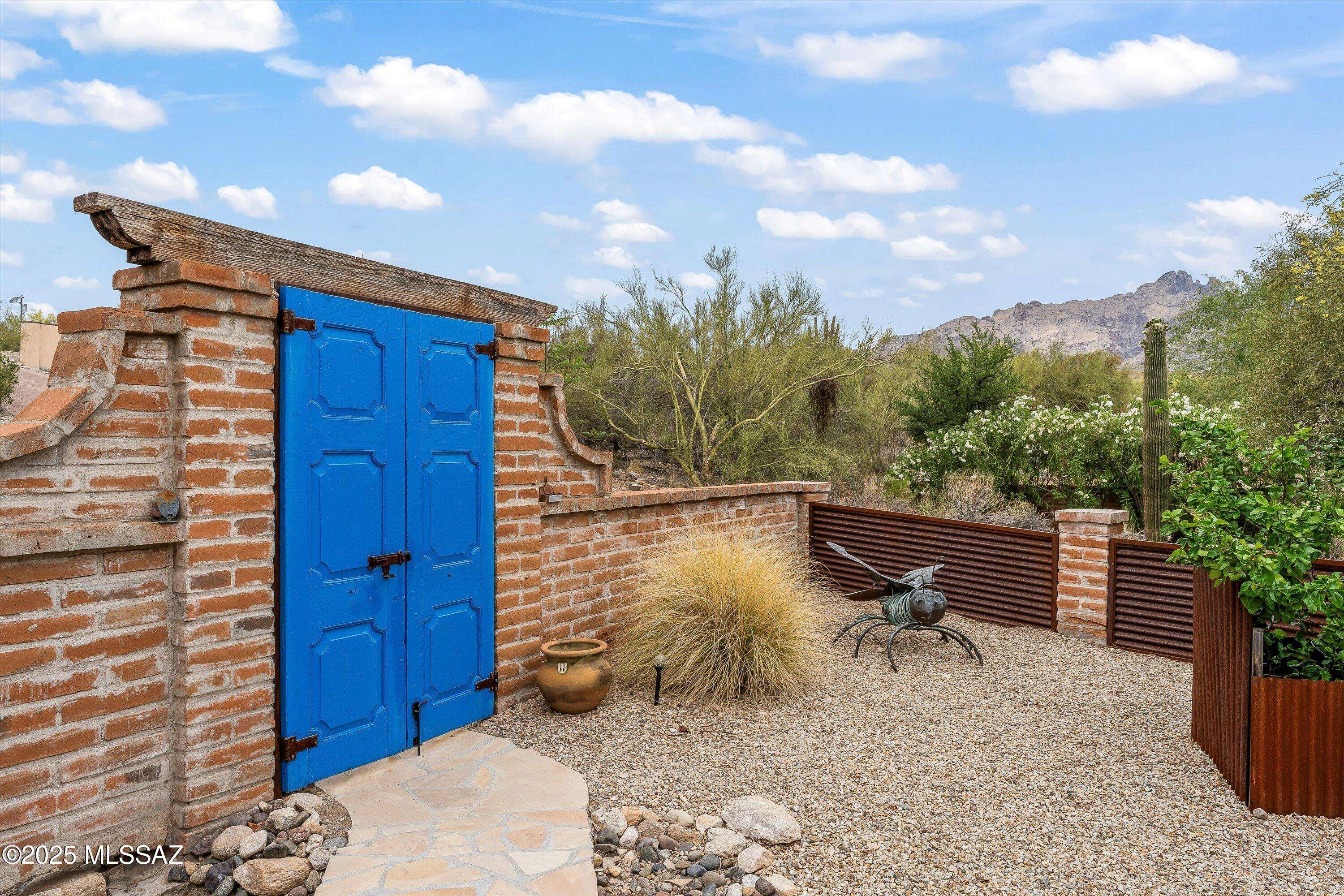 Tucson, AZ 85718,5920 N Campbell Avenue