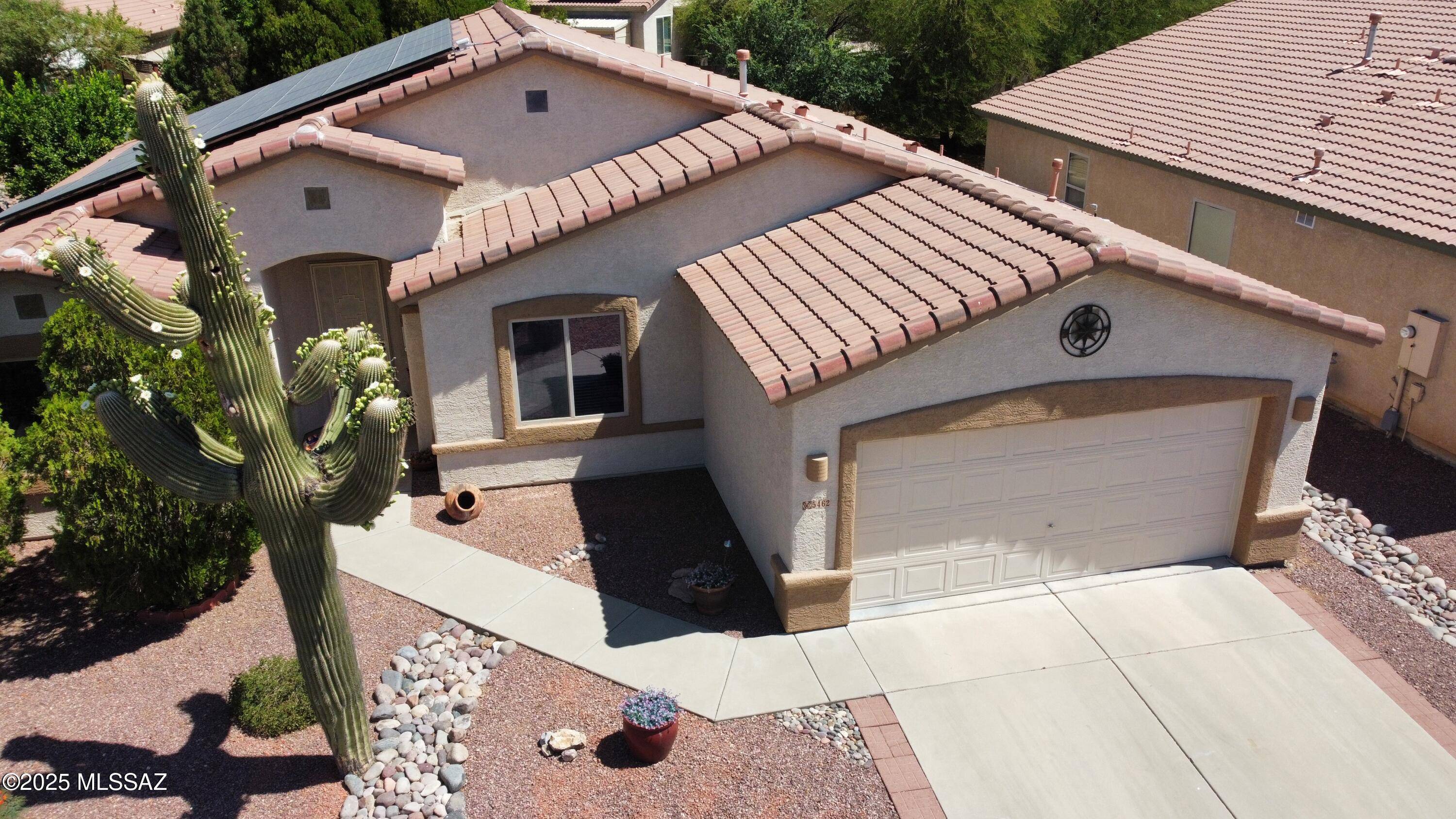 5462 W Red Rock Ridge Street, Tucson, AZ 85742