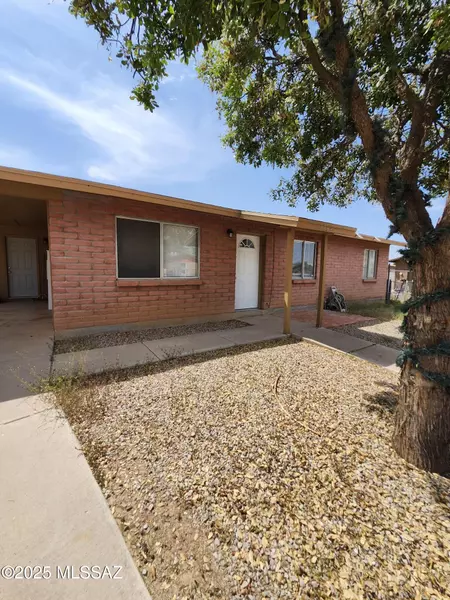 6732 S Draper Road, Tucson, AZ 85757