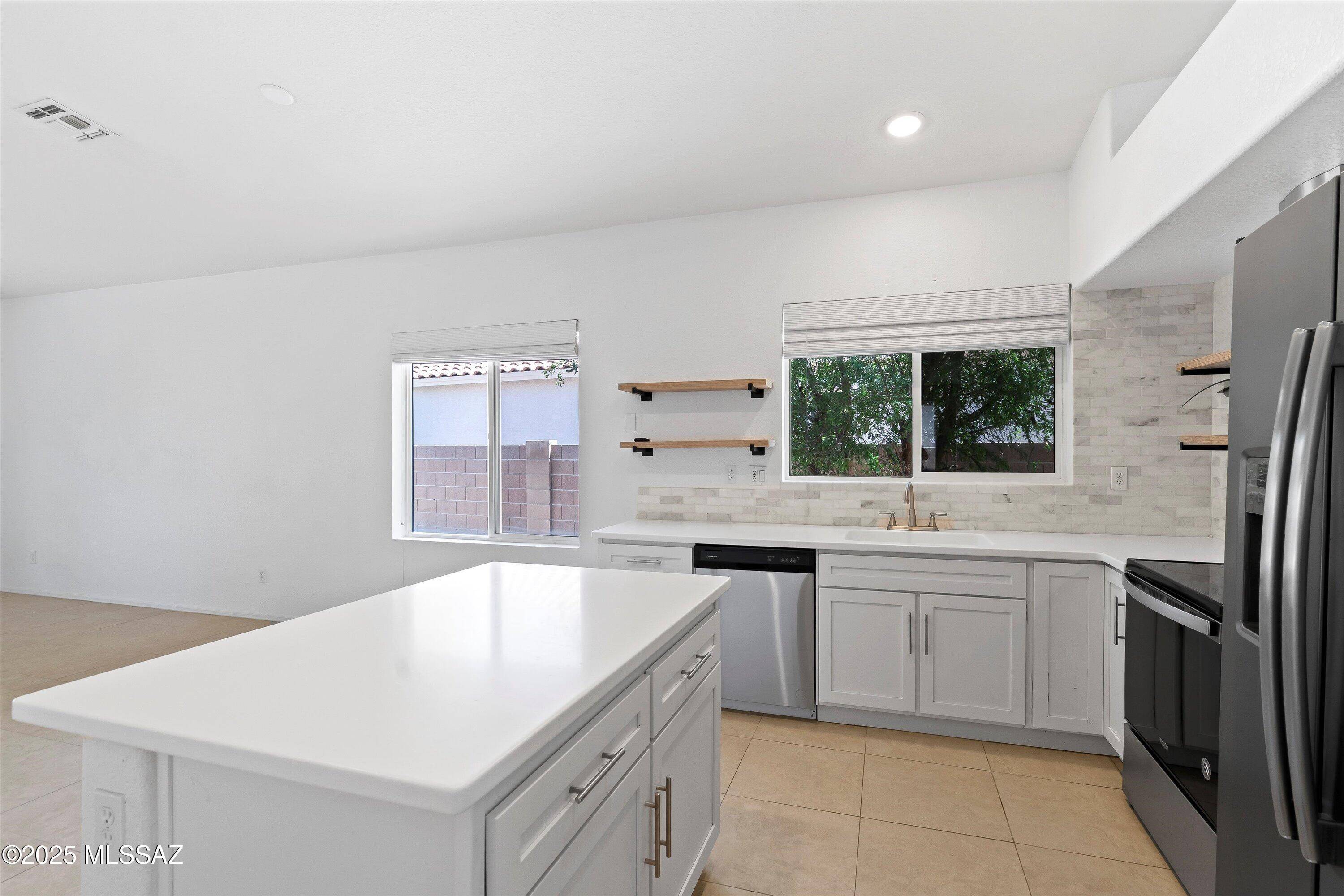 Oro Valley, AZ 85755,12122 N Sterling Avenue