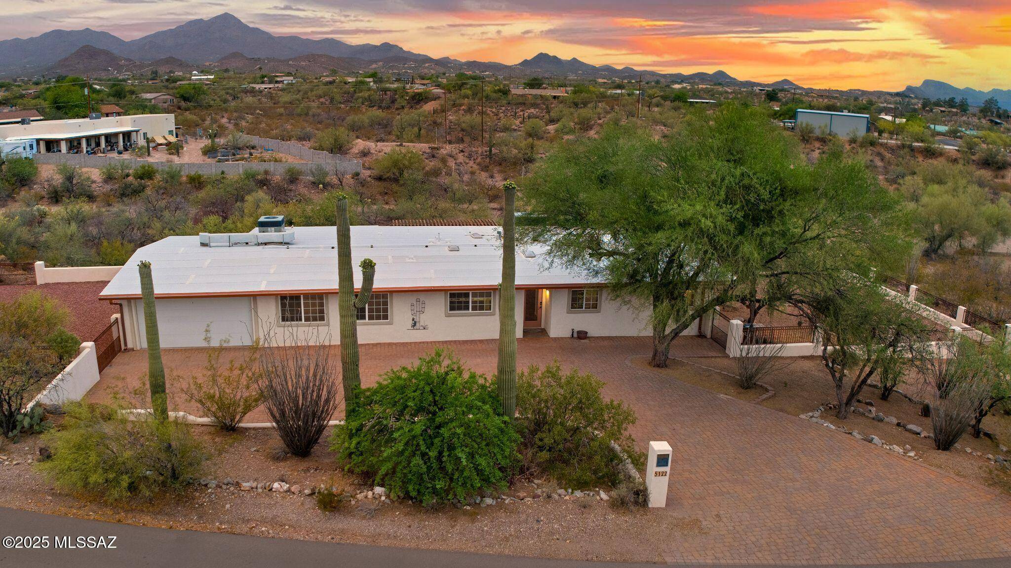Tucson, AZ 85745,5122 W Camino De La Amapola
