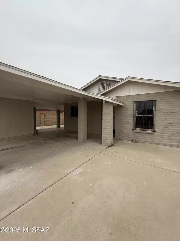 1036 W Michigan Street, Tucson, AZ 85714