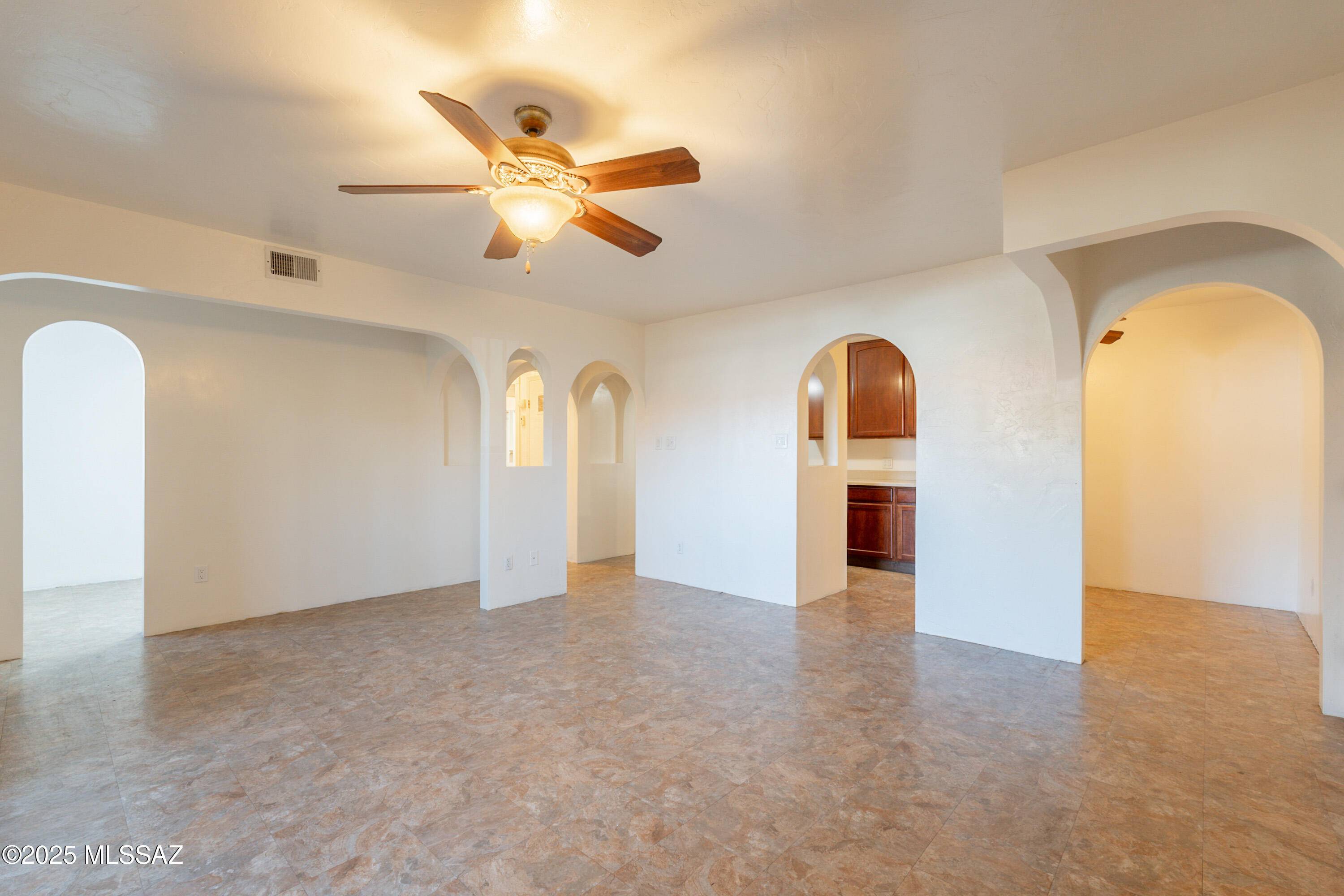 Tucson, AZ 85704,6335 N Barcelona Lane #713