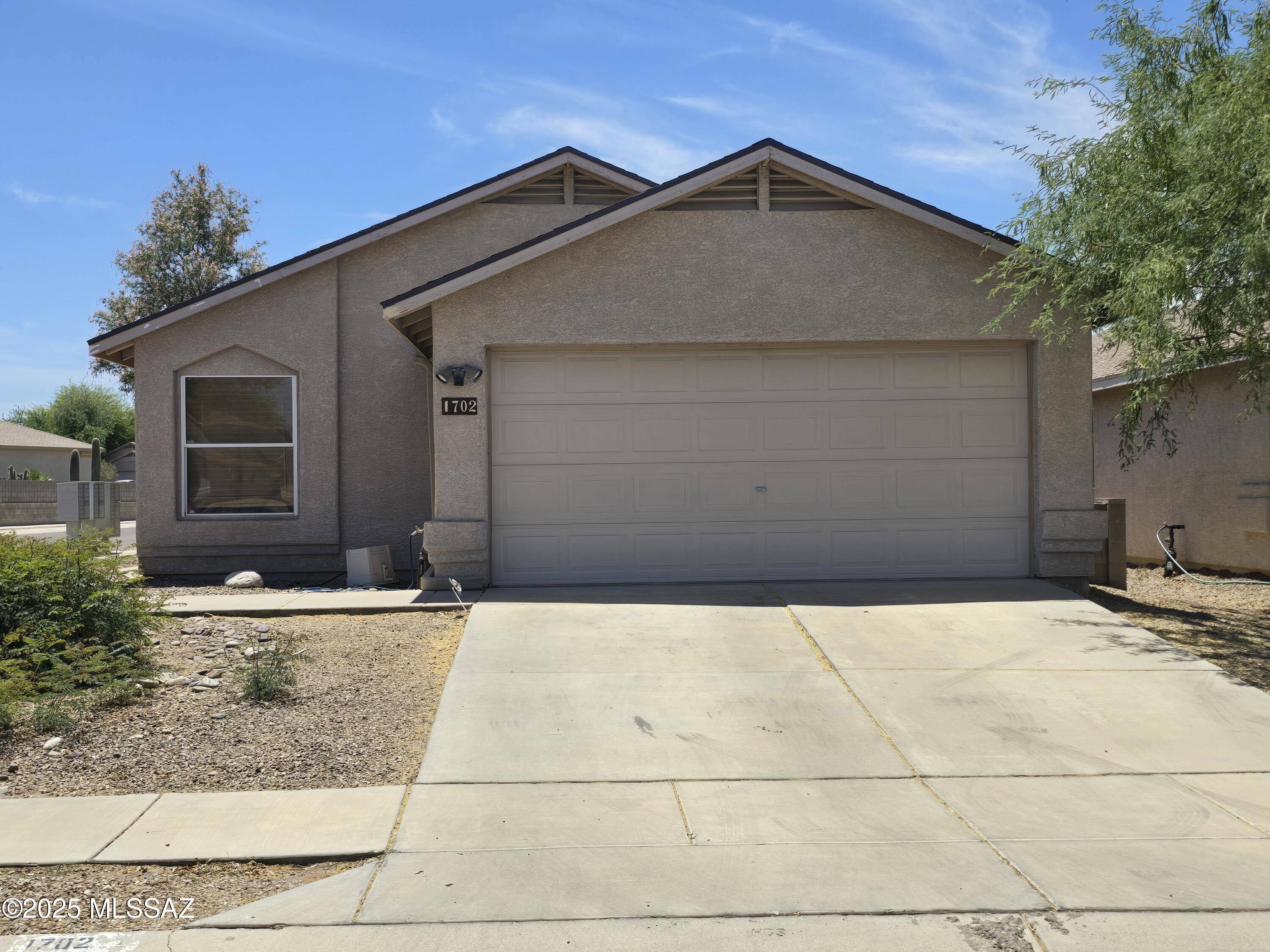 1702 E Saint Bernadine Street, Tucson, AZ 85713