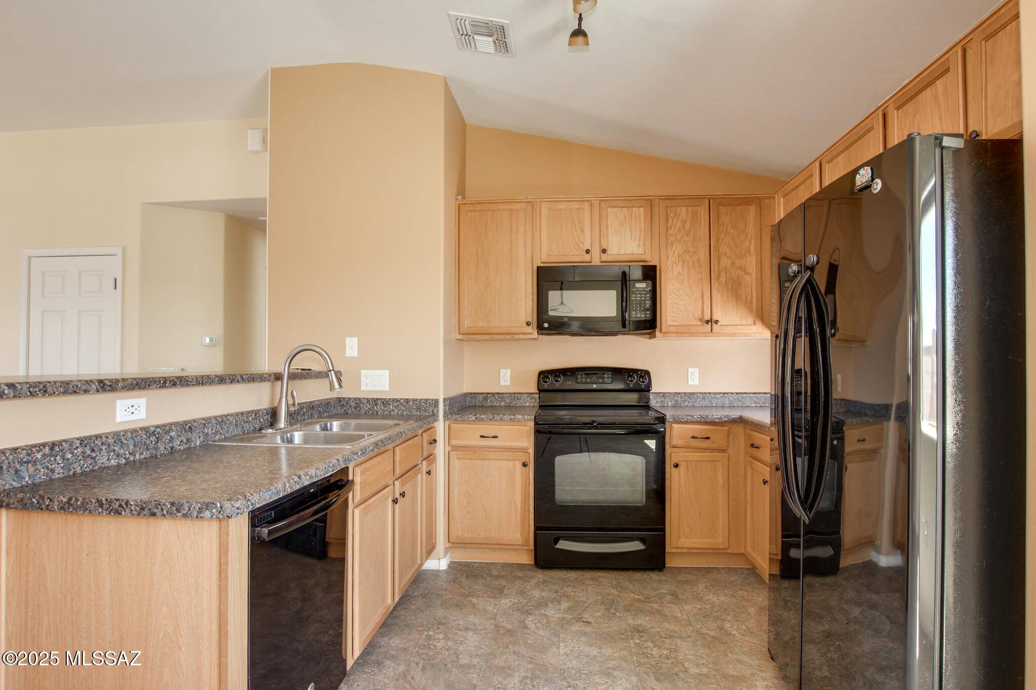 Tucson, AZ 85756,8068 S Nautilus Drive