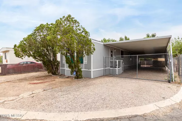 Tucson, AZ 85713,2640 S Cottonwood Lane #40