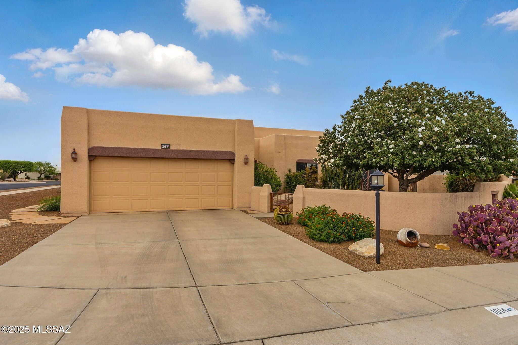Green Valley, AZ 85614,1014 W Placita Apartada