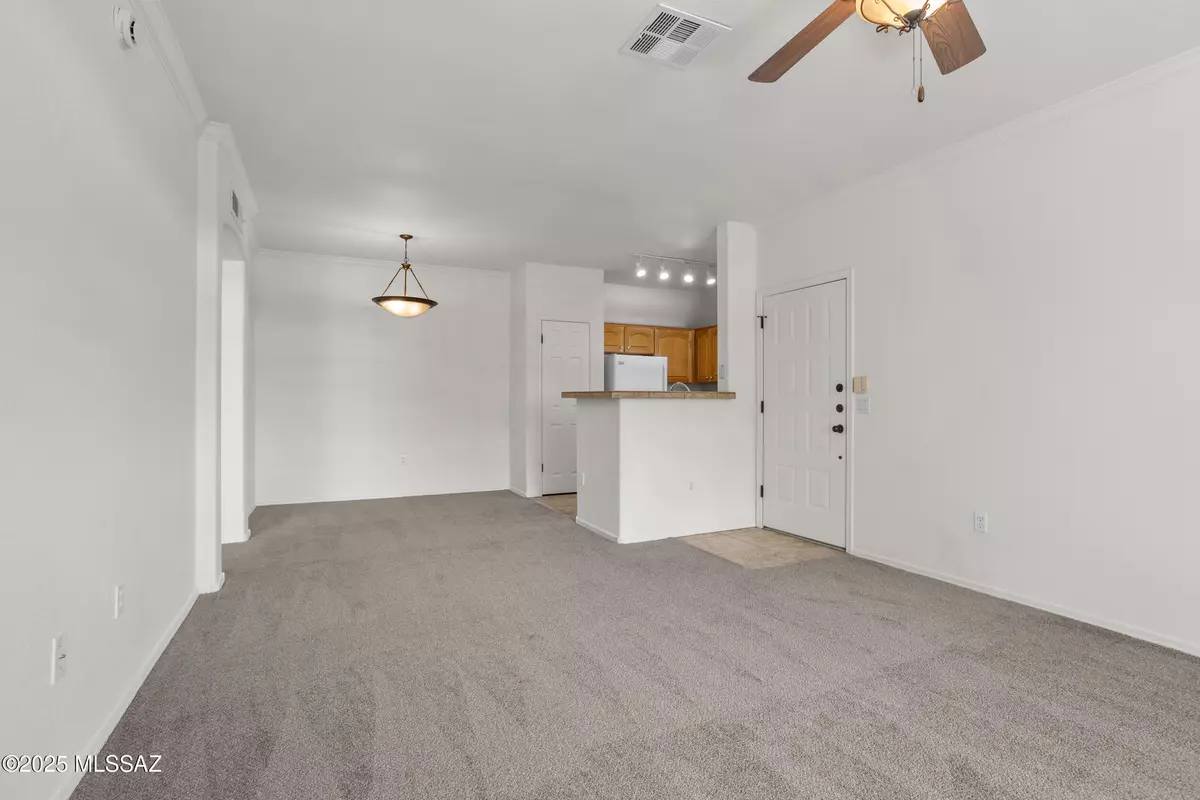 Tucson, AZ 85750,7050 E Sunrise Drive ## 7202