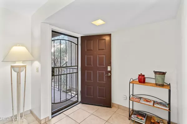 Tucson, AZ 85710,8450 E Old Spanish Trail #APT 154