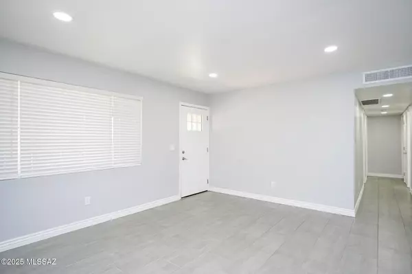 Tucson, AZ 85712,5337 E Bellevue Street