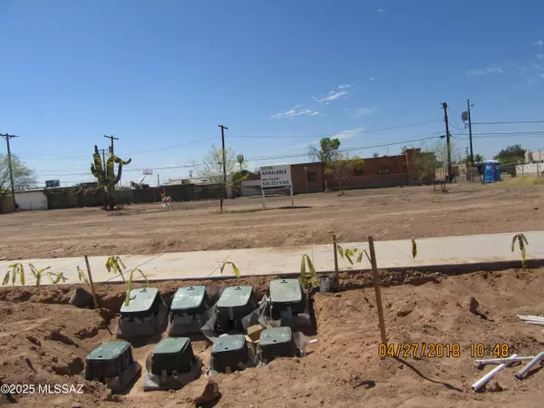 Tucson, AZ 85705,31/39/41 W Grant Road #1