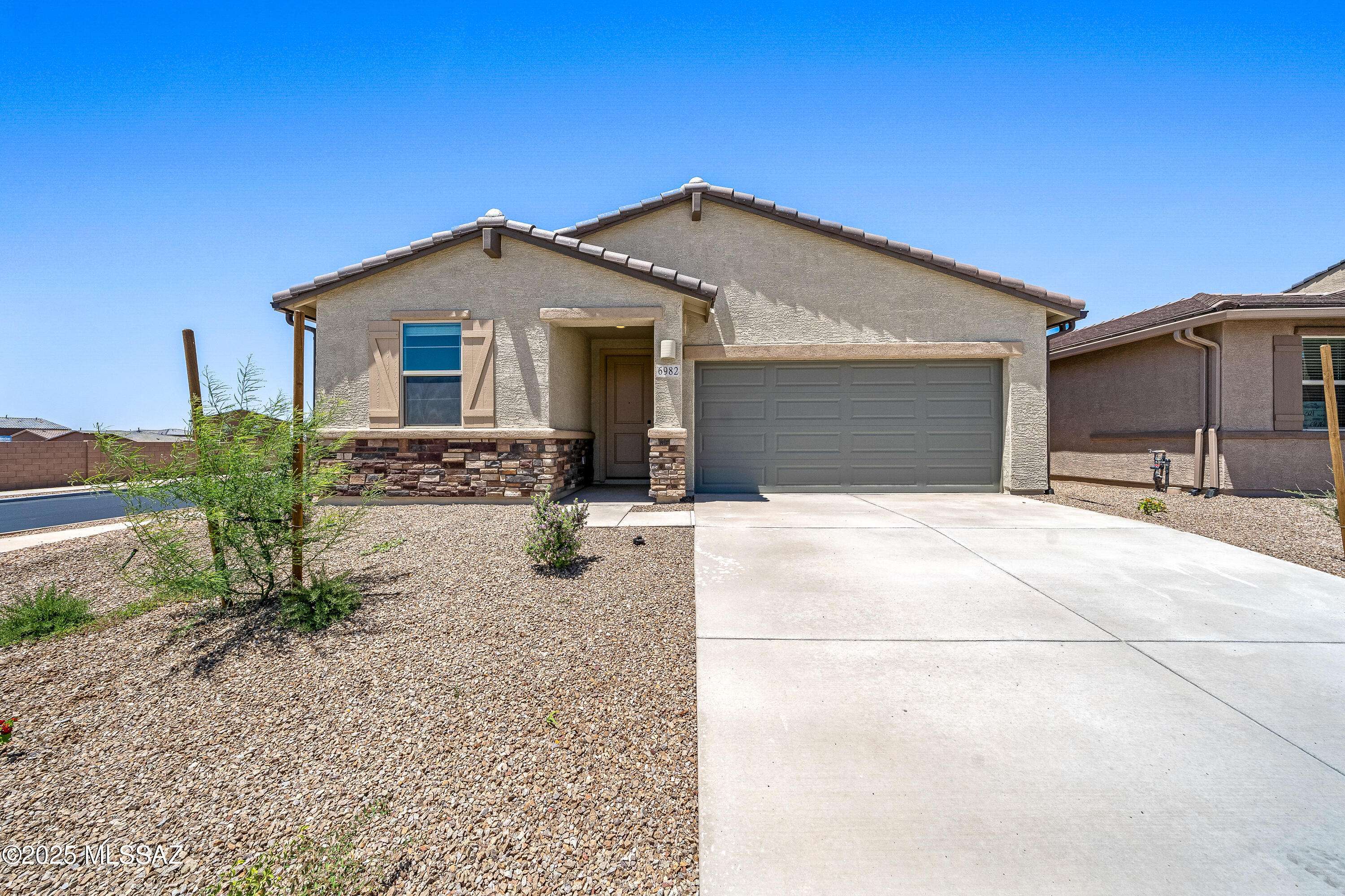 6982 W Indian Clover Way, Tucson, AZ 85747