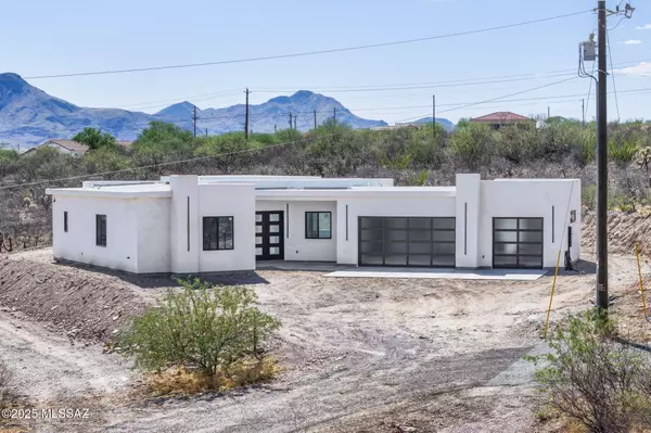 1786 Peralta Court, Rio Rico, AZ 85648
