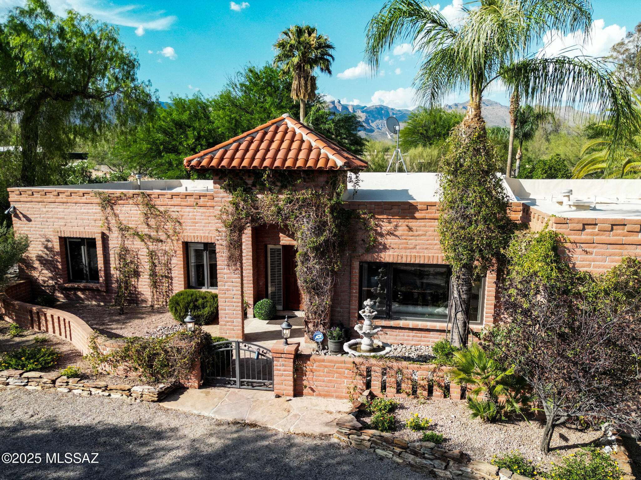 3920 N Hillwood Place, Tucson, AZ 85750