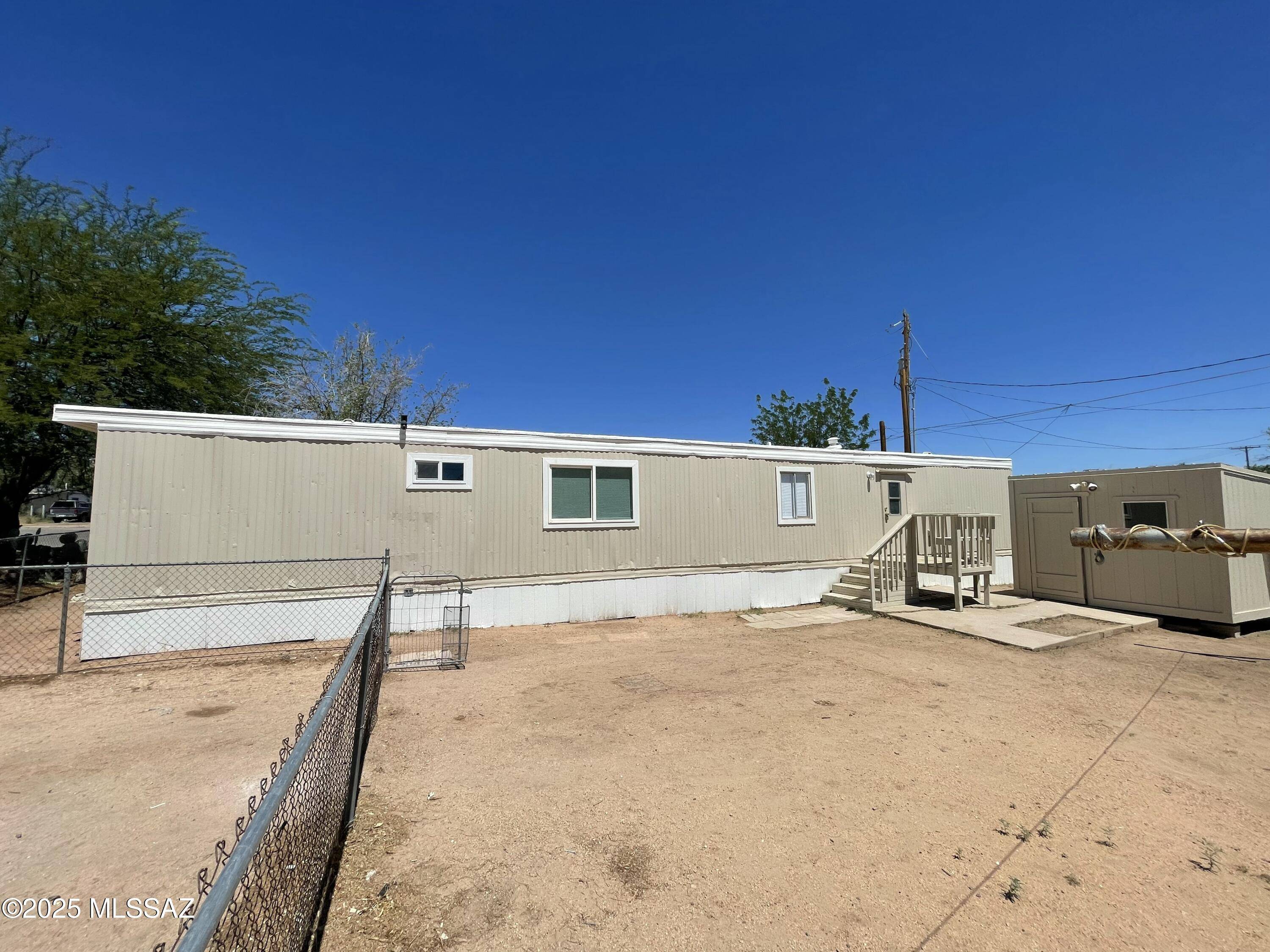 Benson, AZ 85602,693 E Lake Drive