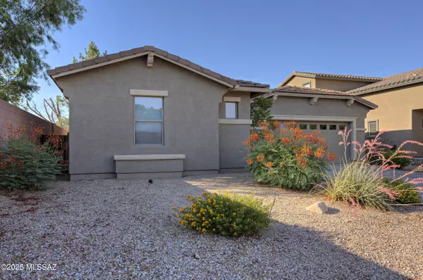 Sahuarita, AZ 85629,817 E Deer Spring Canyon Place