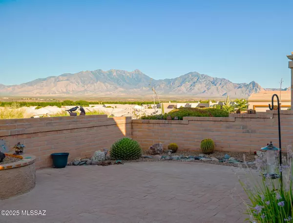 2447 S Cliff Drive, Green Valley, AZ 85614