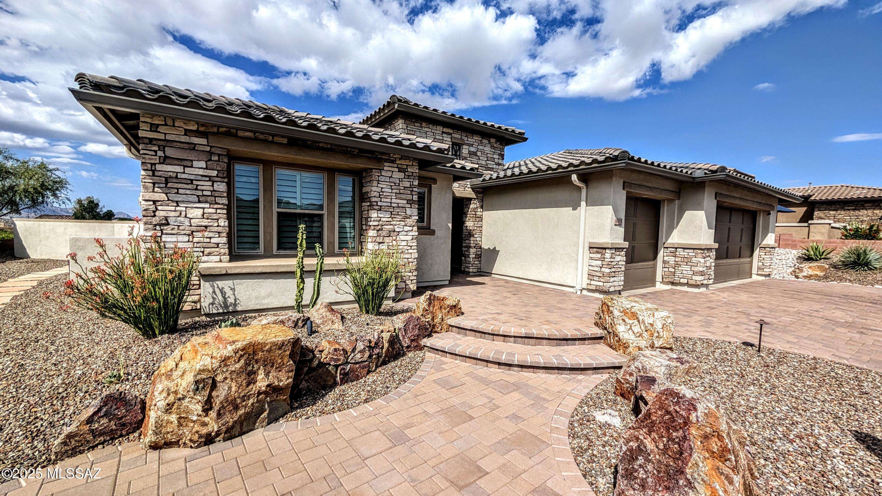 67031 E Willow Canyon Drive, Tucson, AZ 85739