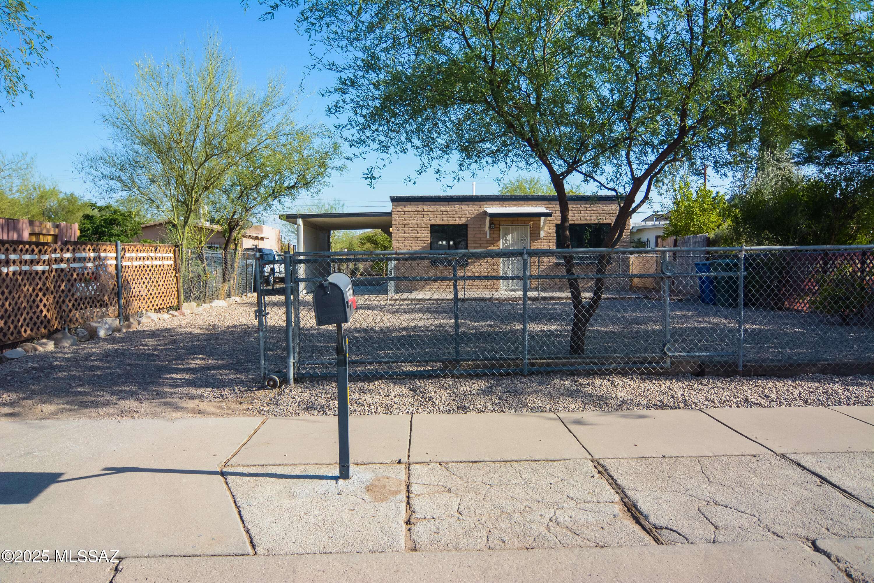 Tucson, AZ 85745,1321 W Saint Clair Street