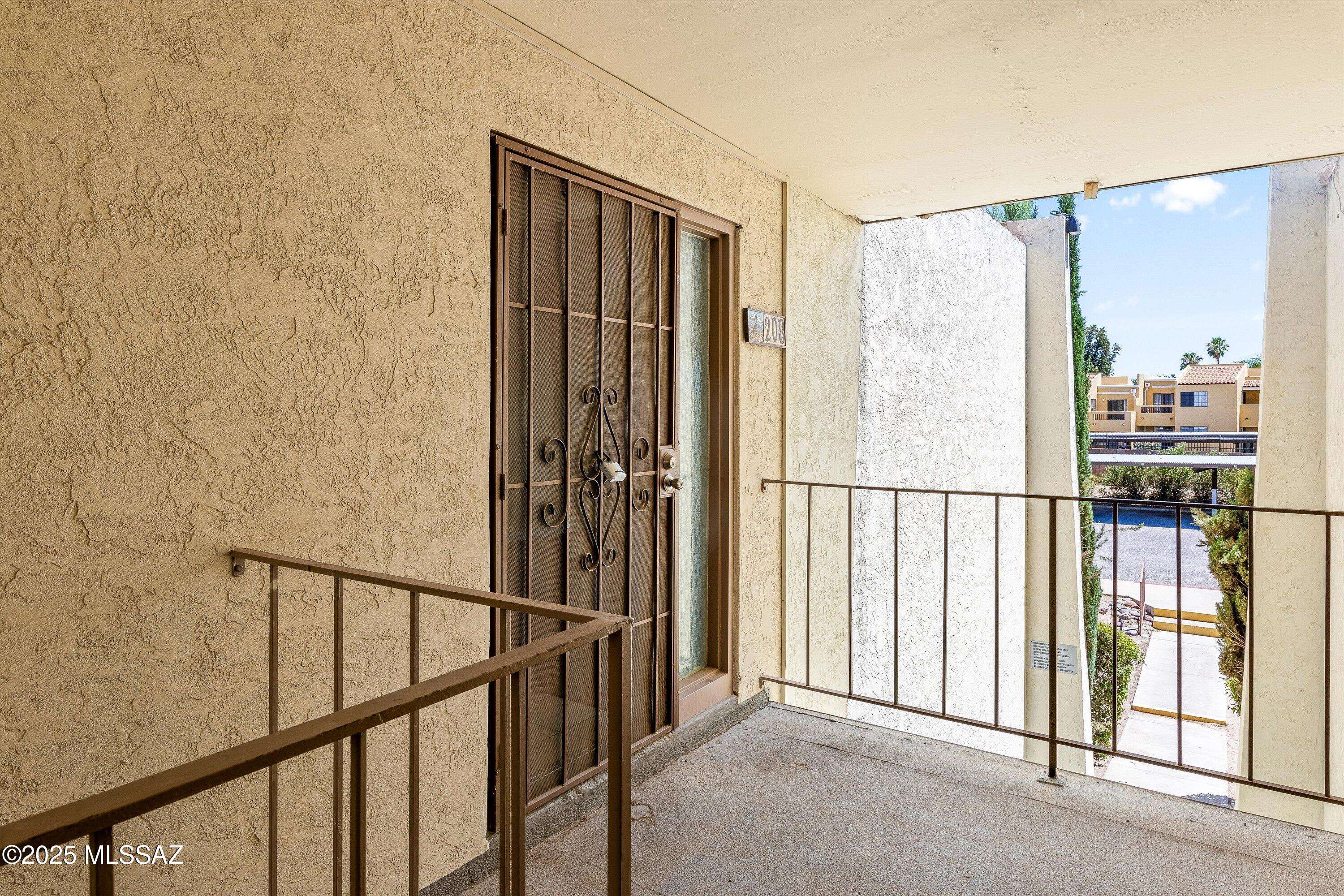 625 S Prudence Road #APT 208, Tucson, AZ 85710