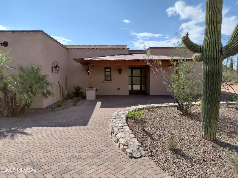 6060 N Piedra Seca, Tucson, AZ 85718