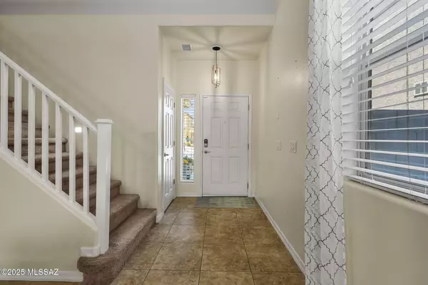 Sahuarita, AZ 85629,717 W Calle Canto Sereno