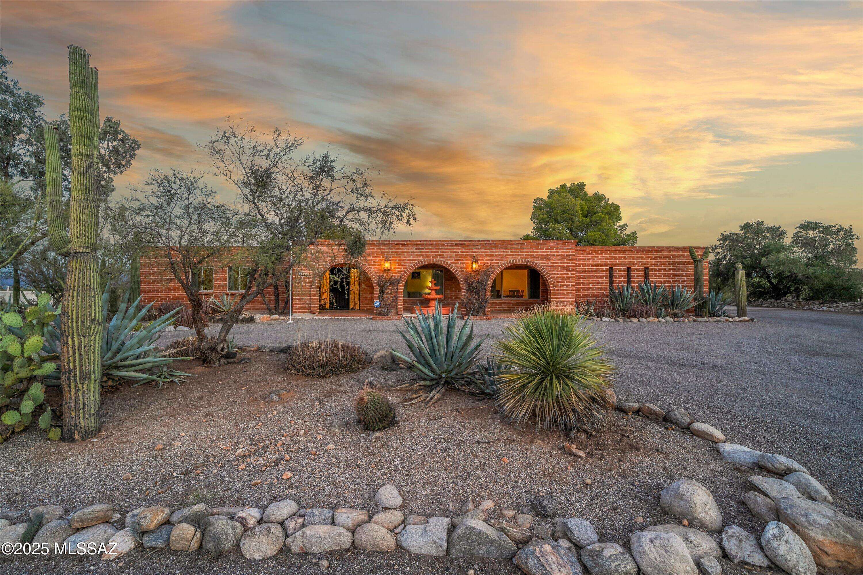 Tucson, AZ 85718,5241 N Via Condesa