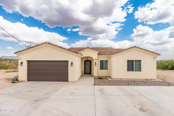 1049 Cocula Court, Rio Rico, AZ 85648