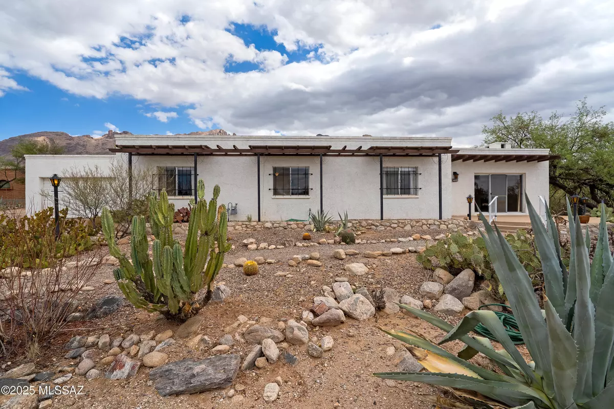 Tucson, AZ 85718,6530 N Longfellow Drive