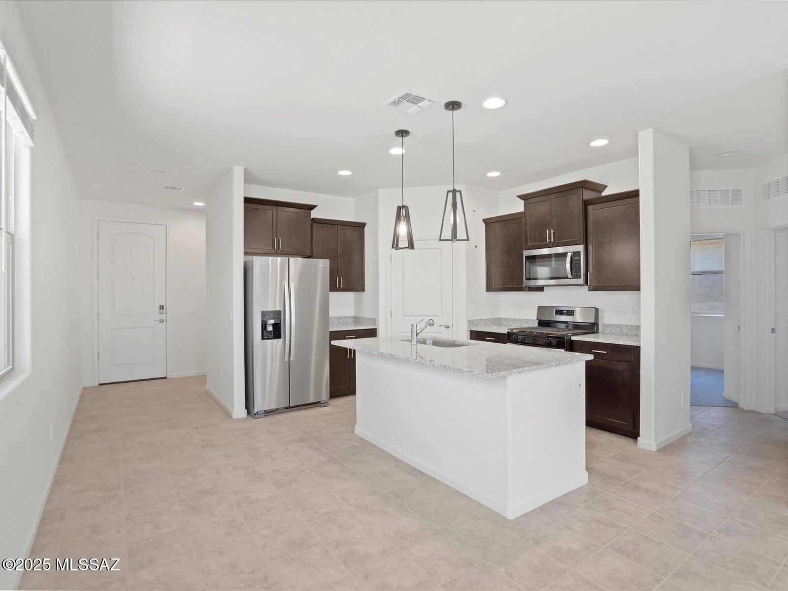 828 W Calle Las Varitas, Sahuarita, AZ 85629