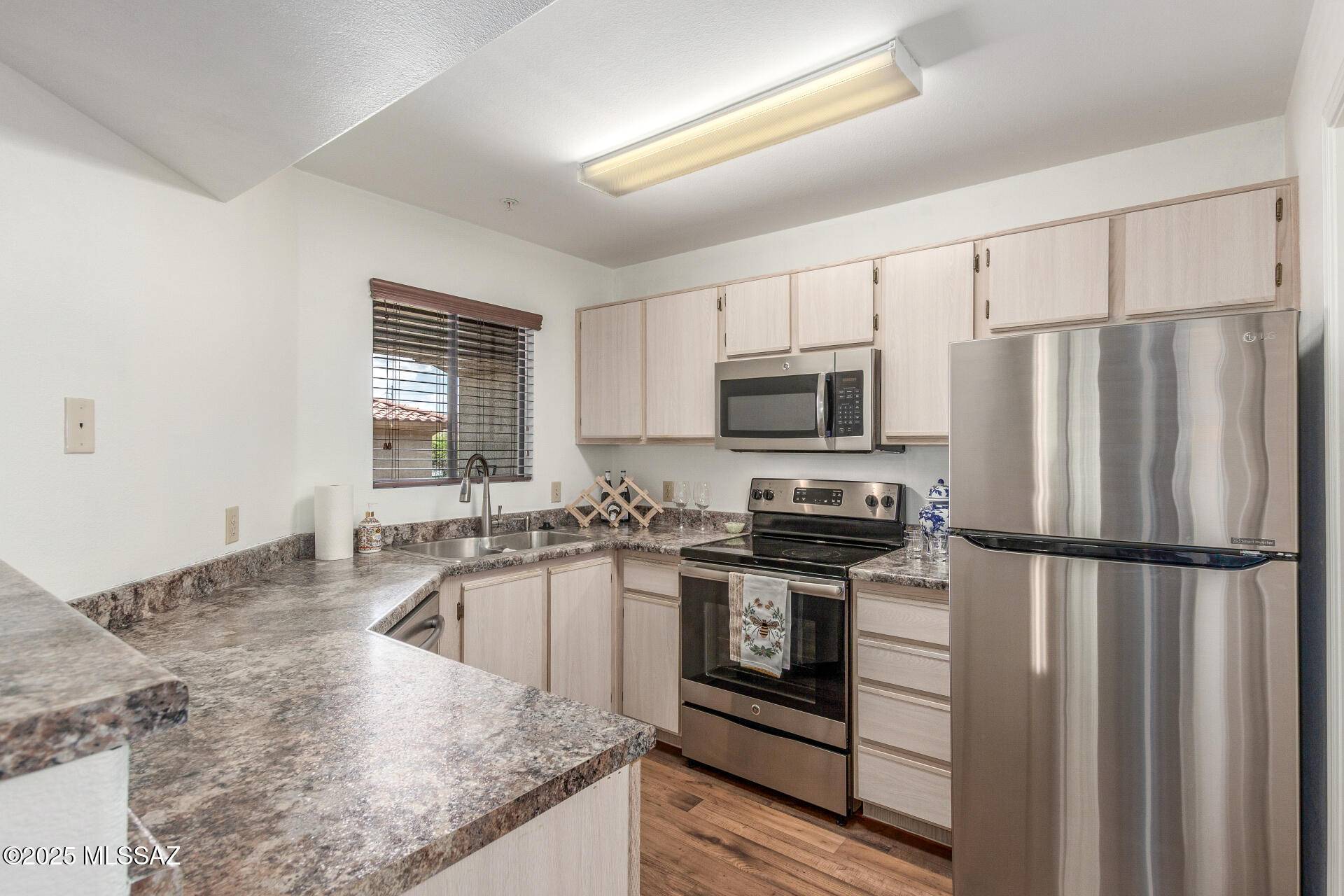 5751 N Kolb Road #UNIT 42202, Tucson, AZ 85750