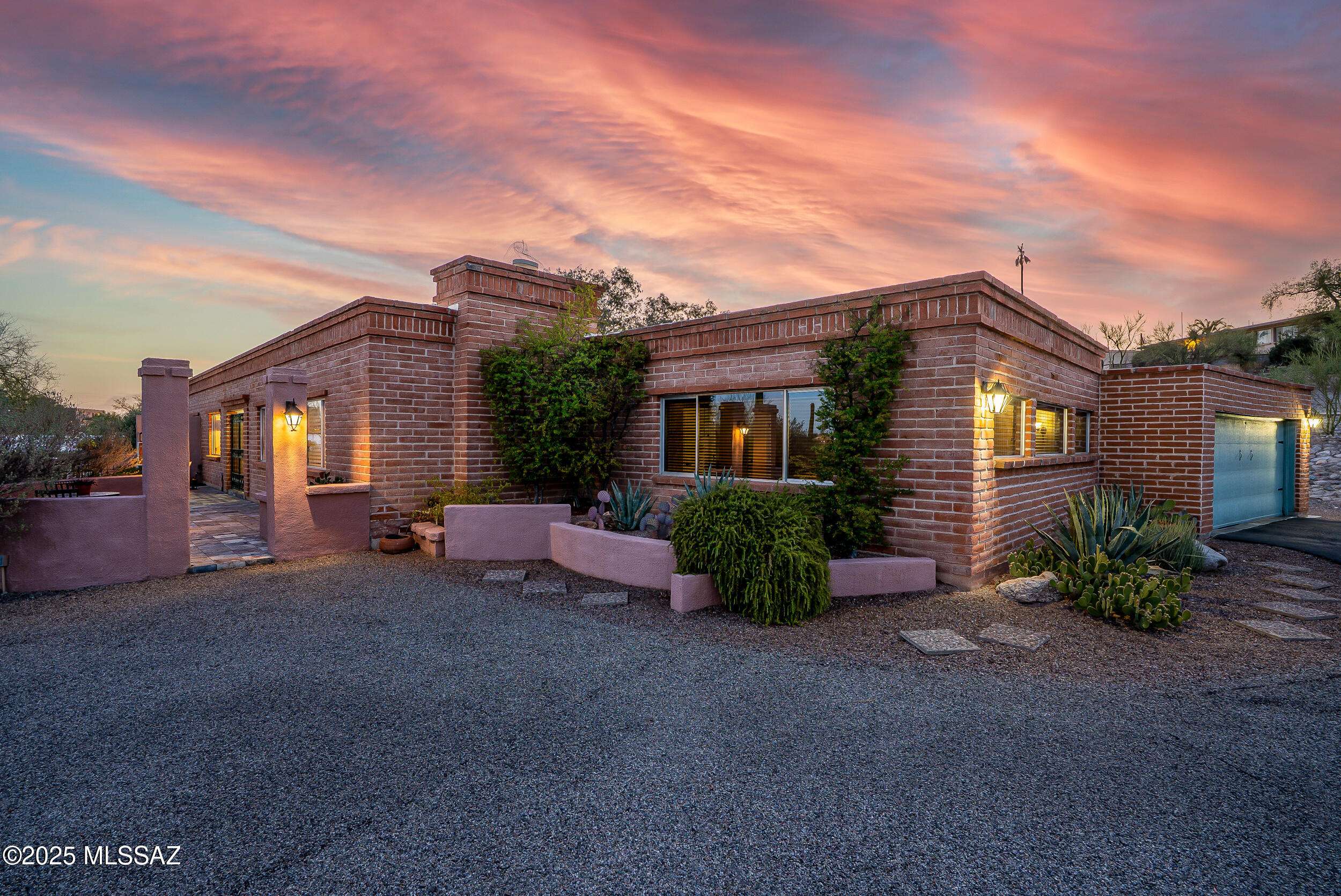 6015 N Camino De Santa Valera, Tucson, AZ 85718