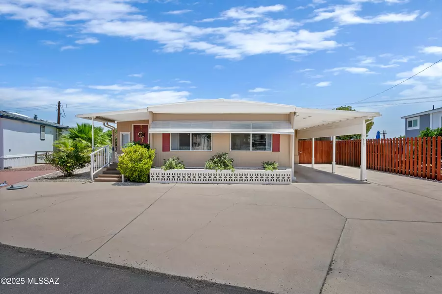 5707 W Box R Street, Tucson, AZ 85713