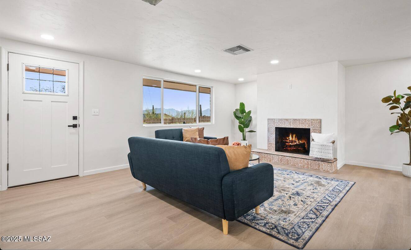Tucson, AZ 85704,5366 N Flint Avenue