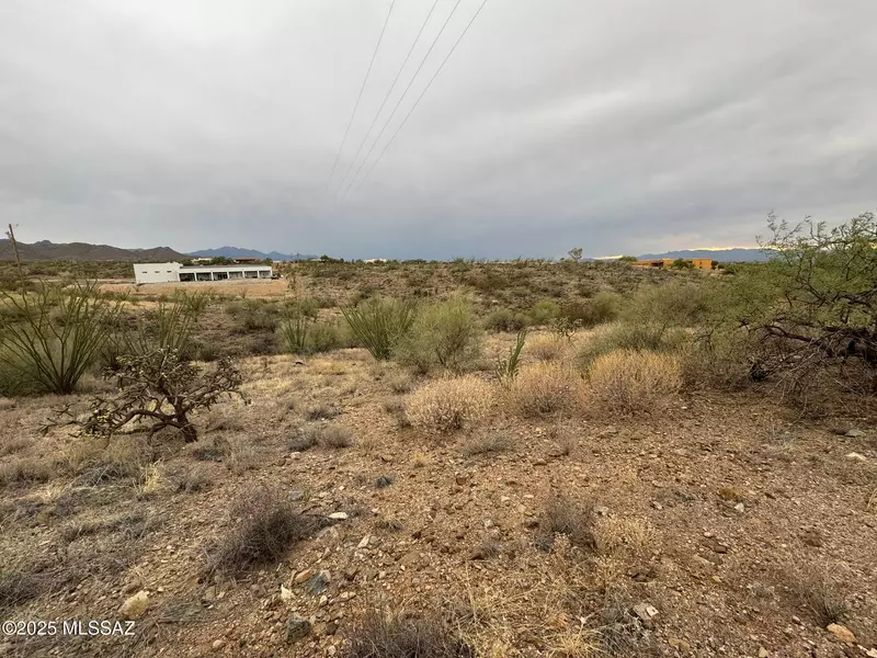 990 S Houghton Road #33, Vail, AZ 85641