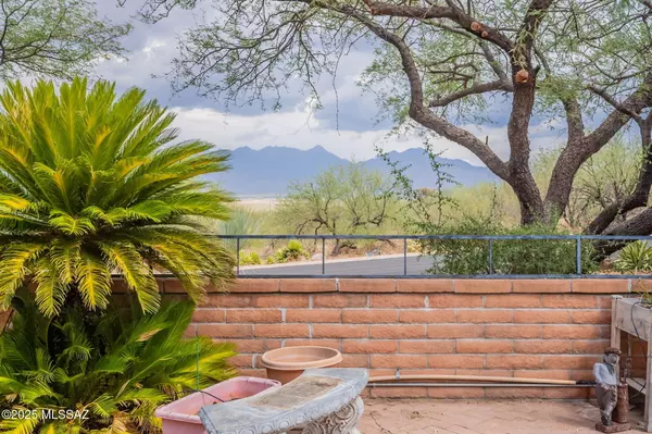 Green Valley, AZ 85622,3910 S Via Del Ruisenor