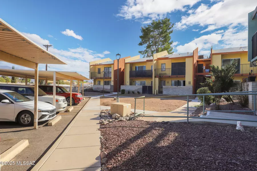 808 S Langley Avenue #UNIT 201, Tucson, AZ 85710