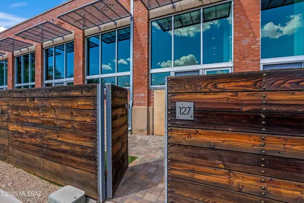 1001 E 17th Street #127, Tucson, AZ 85719