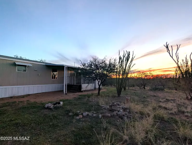 15555 S Avenida Haley, Sahuarita, AZ 85629