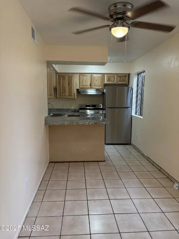 Tucson, AZ 85705,321 E Alturas Street