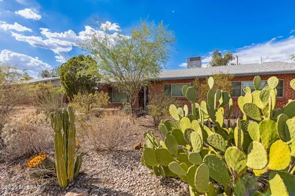 Tucson, AZ 85712,4807 E Helen Street