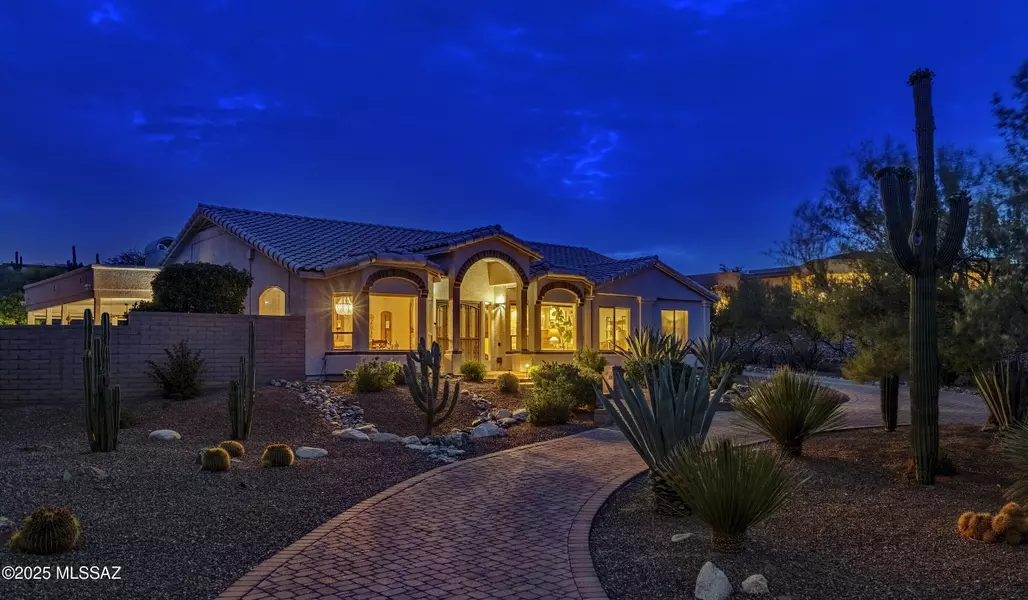 11515 N Flying Bird Drive, Oro Valley, AZ 85737